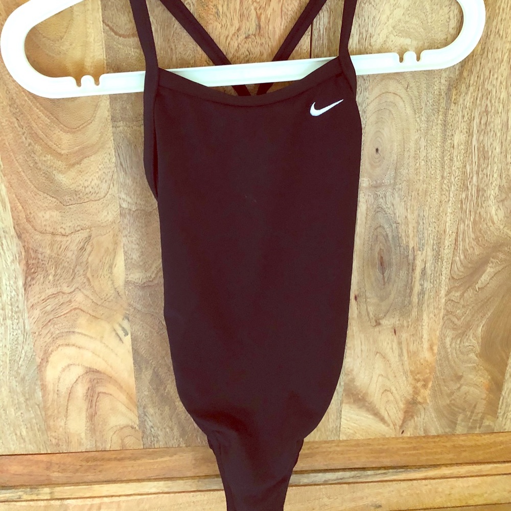 NWOT Nike cross back bathing suit
